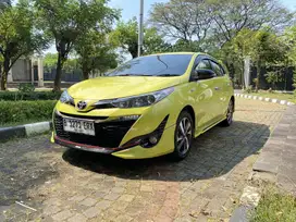 Murah Yaris TRD 7 airbag tahun 2020 matic kuning lemon low km 60rb an