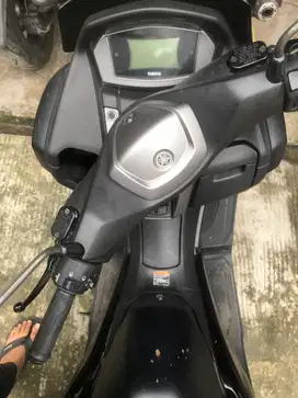 Nmax 2022 hitam kunci