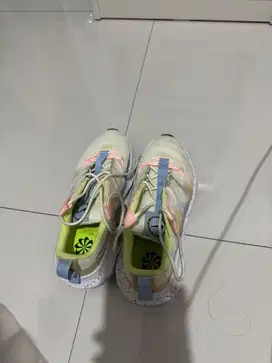 selatu nike fhasion dan olahraga