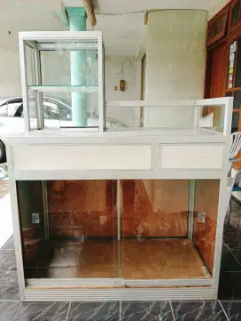 Dijual etalase bekas (Dijual cepat)