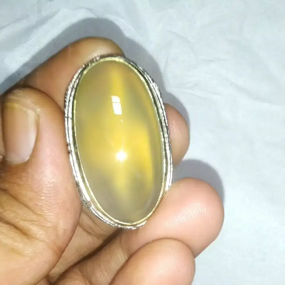 Batu anggur kristal wayknan