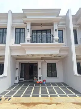 Di Jual Rumah  Classic 2 Lantai Lokasi Di Kalimulya dDekat Stasiun