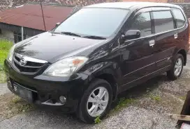 Dijual xenia LI deluxe  2010