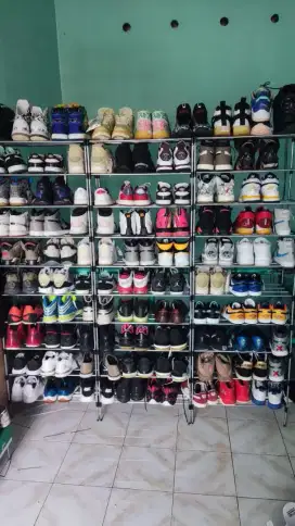 Jual sepatu second borongan 105 pasang