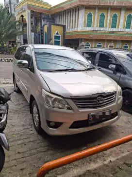Toyota kijang Innova G Manual 2011