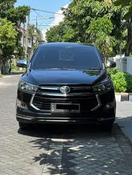 Innova Venturer 2.4 Diesel Matic 2019