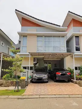 Rumah cantik full renov di cluster lavesh harapan indah Bekasi