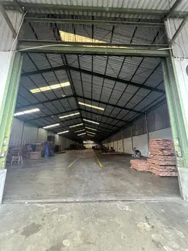 gudang sewa istimewa kepatihan menganti