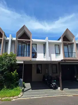Di jual Rumah di Summarecon mutiara makassar