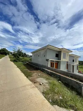 Rumah dijual samping jalan