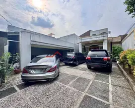 Rumah Cantik Modern Classic Di Kebayoran Baru Jakarta Selatan.