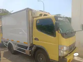 Mitsubishi FE 71 Engkel Box Frezer