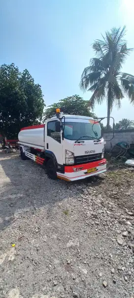 TRUK TANGKI ISUZU FRR 190 PS, KAPASITAS 10RB KL, TAHUN 2014