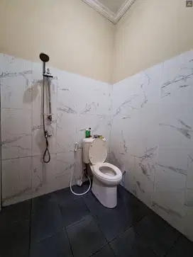 Rumah Secondary Dekat Stasiun Sudimara