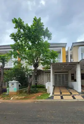 Rumah Cluster Langka Dekat Club House di Summarecon Bekasi