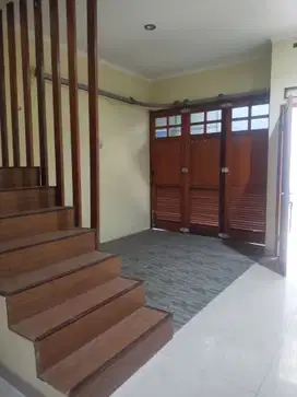 DIJUAL RUMAH CLUSTER, KEMAYORAN