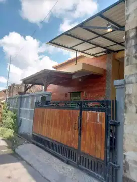 Rumah Pulau Flores Teuku Umar Denpasar 3 Kamar Tidur