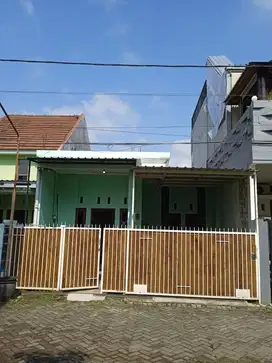 rumah cantik butuh uang segera di ikan tombro suhat dekat kampus UB