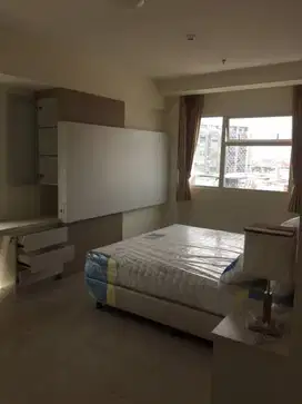 Sherwood lantai sedang furnished