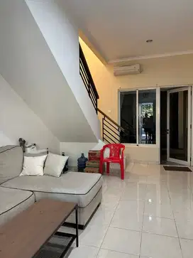 Rumah dijual Cluster canary the spring Summarecon