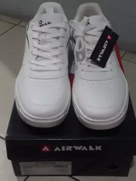 Dijual sepatu masih baru