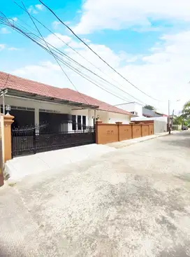 Sewa Rumah Dalam Komplek di Cilandak Cocok Untuk Kantor