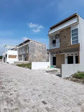 DI JUAL RUMAH SIAP HUNI DUA LANTAI DI GENTAN BAKI