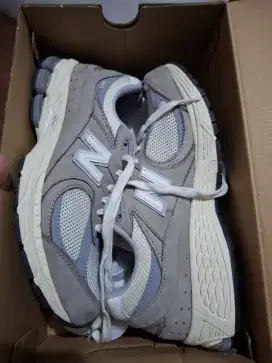 Sepatu original NB 2002R