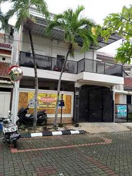 DIJUAL CEPAT KOST PREMIUM PERUMAHAN TAMAN MAHKOTA DEKAT BANDARA SOETTA