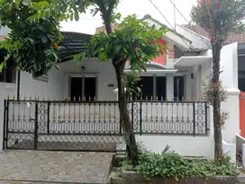 Rumah bebas banjir di Villa Nusa Indah 3 dekat tol Kota Wisata