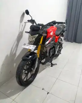 NEW. CB 150 R, (StreetFire)
