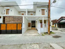 RUMAH SIAP HUNI, 2 LANTAI DI MAGUWOHARJO, SLEMAN