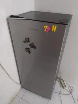 Kulkas 1 pintu merk panasonic