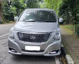 Hyundai H-1 tipe Royale Bensin th 2018