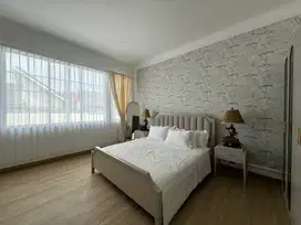 DIJUAL RUMAH FULL FURNISH DE LATINOS BSD