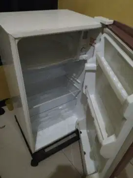 Kulkas merk sharp 1 pintu