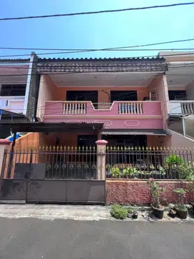 DIJUAL : Rumah 2 Lantai di Jln.Dr. Nurdin , Grogol - Jakarta Barat
