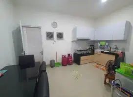 IP3017: Disewakan Rumah Semi Furnished Komplek Taman Ratu