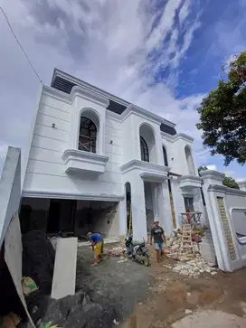 Rumah Andara,Private Poll ,Clasik Modern dan strategis dekat tool