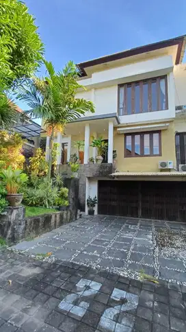 Rumah Mewah Perabot Artistik di Hayam Wuruk Residence Denpasar