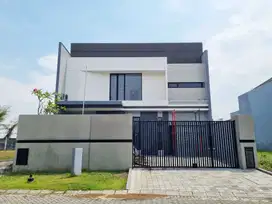 RUMAH DIAN ISTANA PARK AVENUE BARU GRES dekat clubhouse, Graha Family,