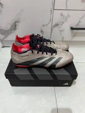 Sepatu Bola Adidas Predator League FG