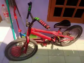 SEPEDA BMX SIZE 20