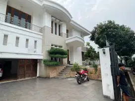 Rumah Sunrise Garden Hoek Ex Rumah Artis