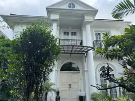 Rumah mewah cantik ada kolam renang siap transaksi Fountainbleau BSD