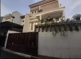 DIJUAL RUMAH DI PASAR MINGGU JAKSEL DEKAT DENGAN TOL SIMATUPANG