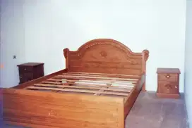 Jual satu tempat tidur bahan kayu jati
