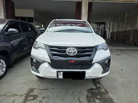 Toyota Fortuner VRZ TRD 2.4 diesel AT ( Matic ) 2018  Putih Km 74rban