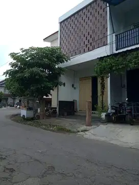 RUKO 2 LANTAI PONOROGO KOTA