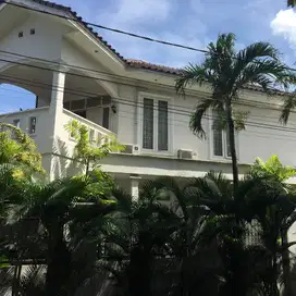 JUAL CEPAT Rumah Cantik Rempoa, luas tanah 278m2 hanya Rp4M